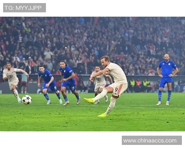 世界杯奖杯荣耀之路:见证足球历史中的辉煌时刻与传奇故事 世界杯奖杯荣耀之路:见证足球历史中的辉煌时刻与传奇故事