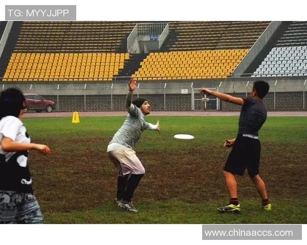 南京飞盘队与北京飞盘队赛后心理素质对比分析与反思